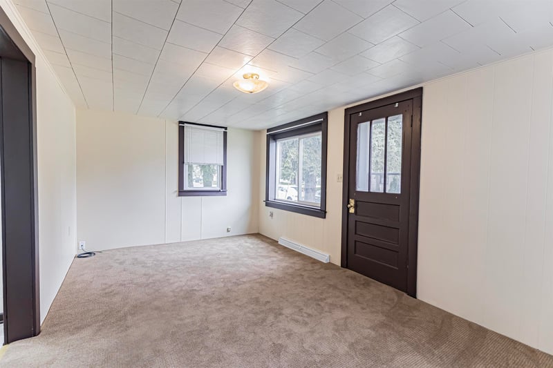610 E Schurz St, Shawano, WI 54166