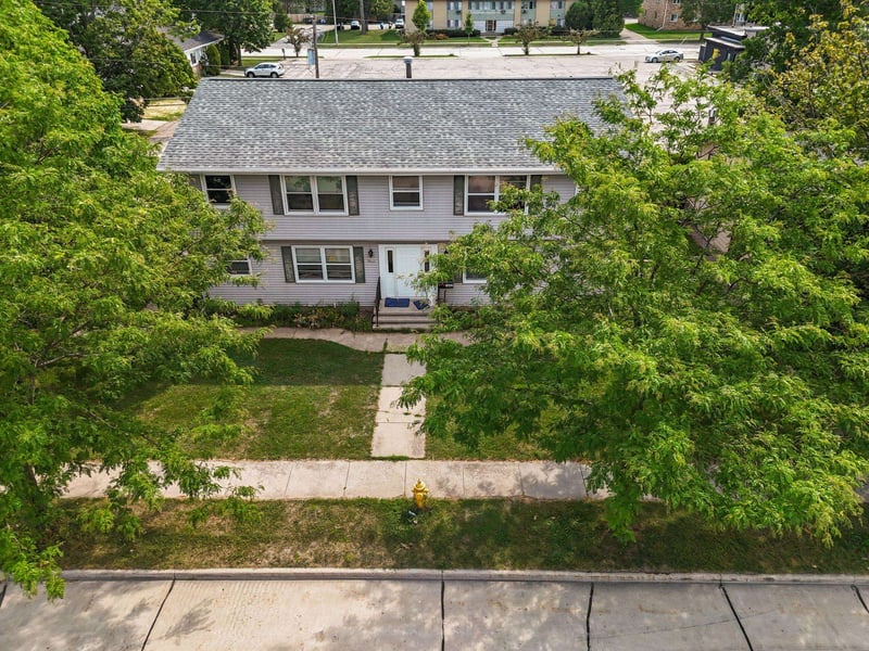 1842 Evans St, Oshkosh, WI 54901