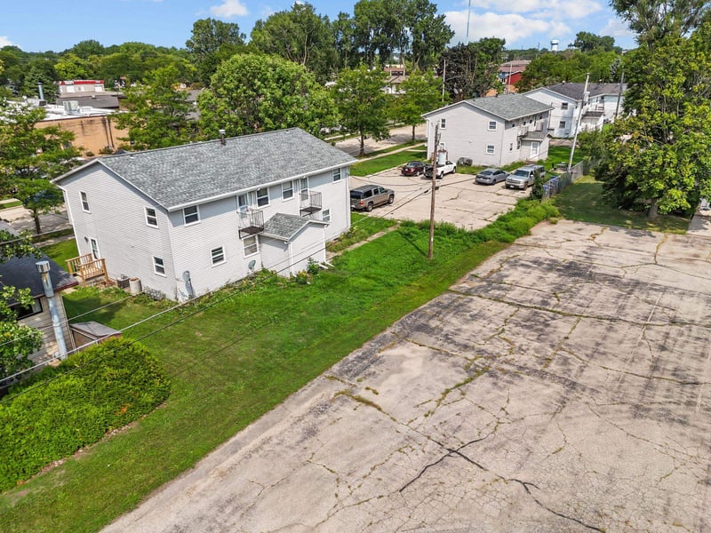 1842 Evans St, Oshkosh, WI 54901