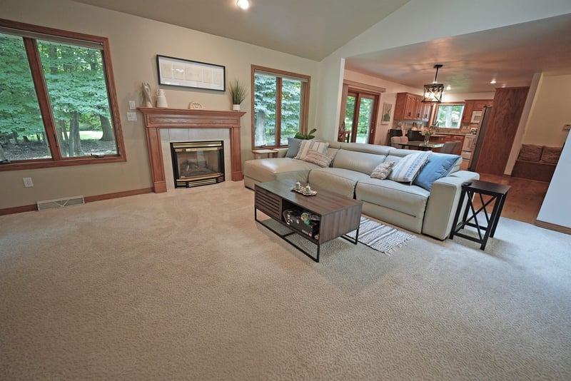 2077 Cormorant Ln, Suamico, WI 54313-4017