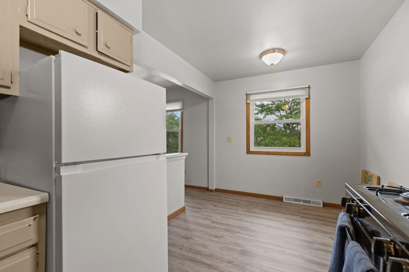 1860 Evans St, Oshkosh, WI 54901