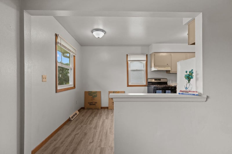 1860 Evans St, Oshkosh, WI 54901