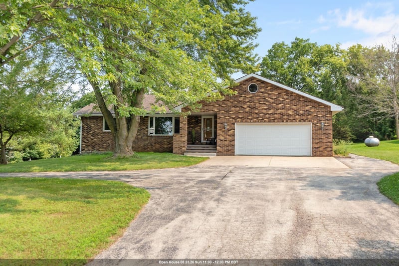 N7488 French Rd, Seymour, WI 54165