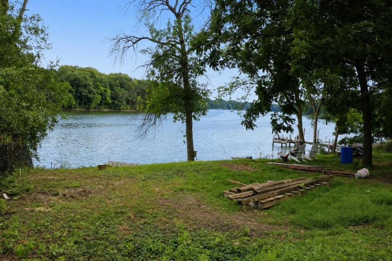 3015 E Wisconsin Ave, Appleton, WI 54911