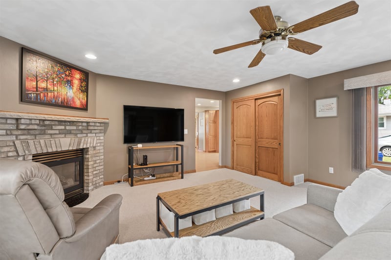 1912 S Walden Ave, Appleton, WI 54915