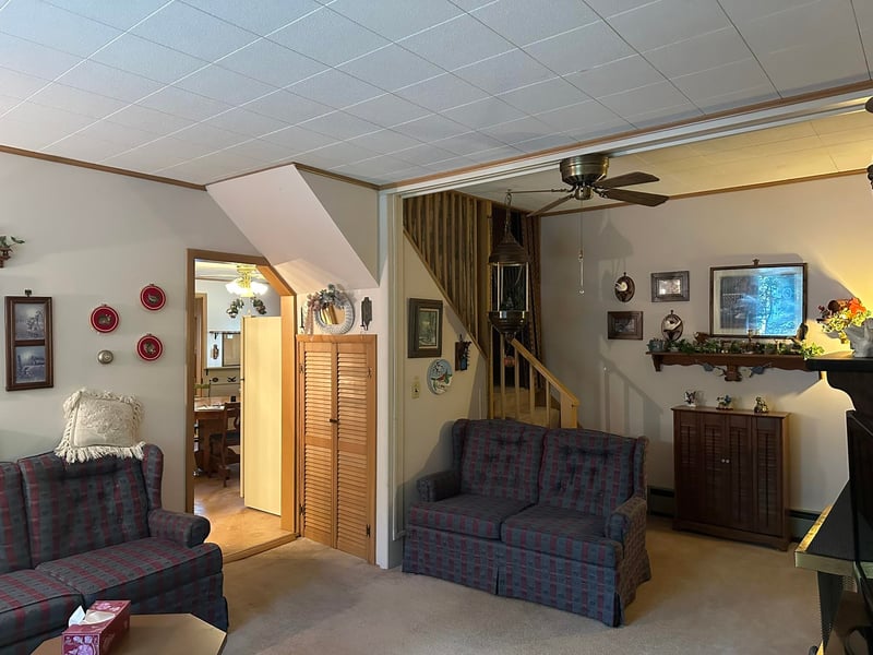 331 S Jackson St, Green Bay, WI 54301-3907