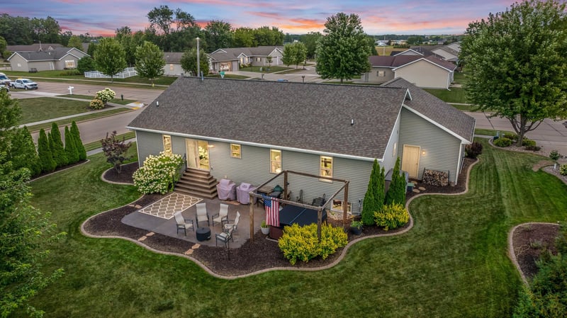 4301 Fieldcrest Dr, Kaukauna, WI 54130