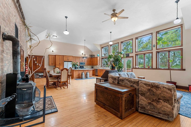 3189 N County Road P, New Franken, WI 54229