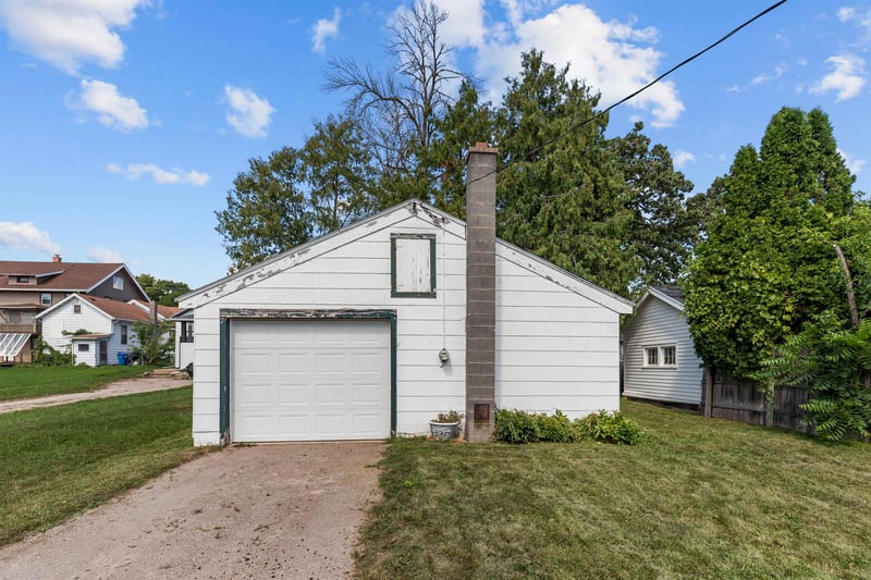 541 Ceape Ave, Oshkosh, WI 54901