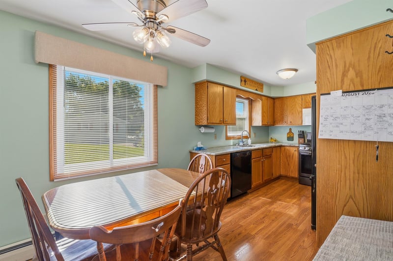 106 N Meadow St, Oshkosh, WI 54902