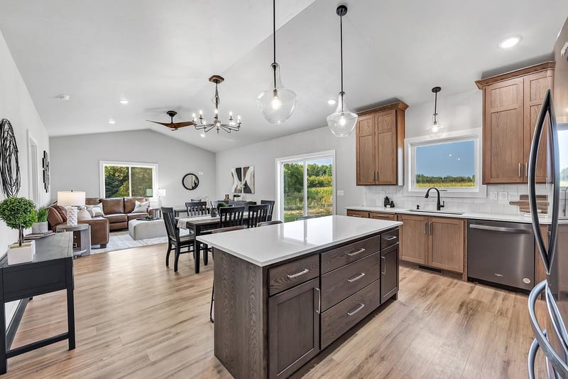 2765 County Road Ee, Abrams, WI 54101