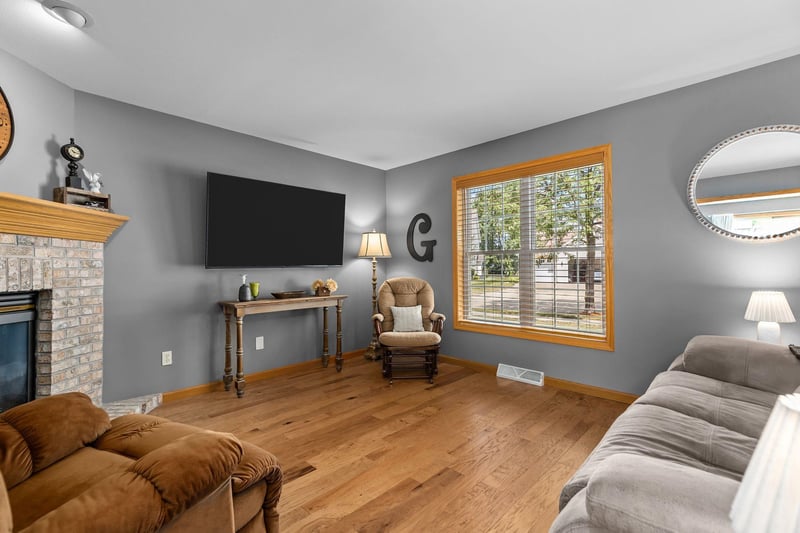 3023 E Greenleaf Dr, Appleton, WI 54913