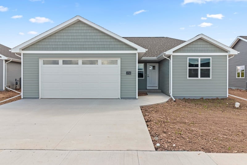 1713 Golden Gate Dr, Appleton, WI 54913