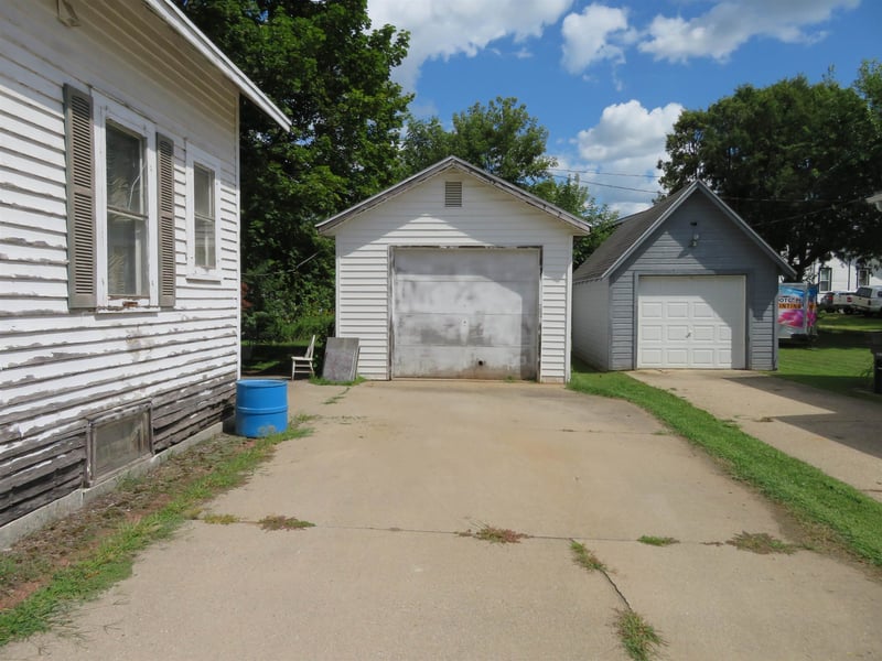 324 S Washington St, Shawano, WI 54166-2756