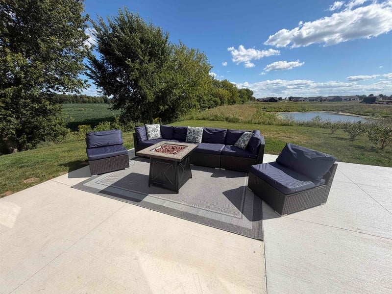 2601 St Thomas Ln, Neenah, WI 54956