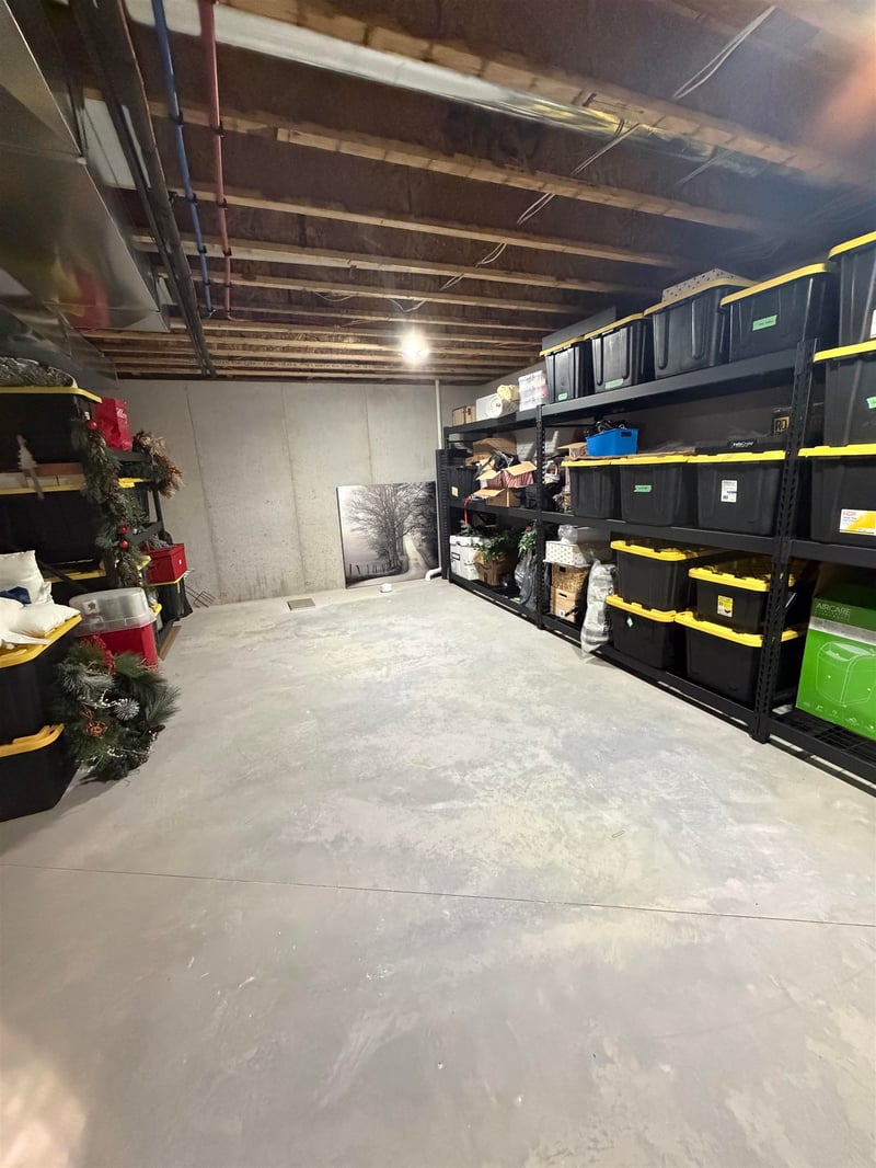 2601 St Thomas Ln, Neenah, WI 54956