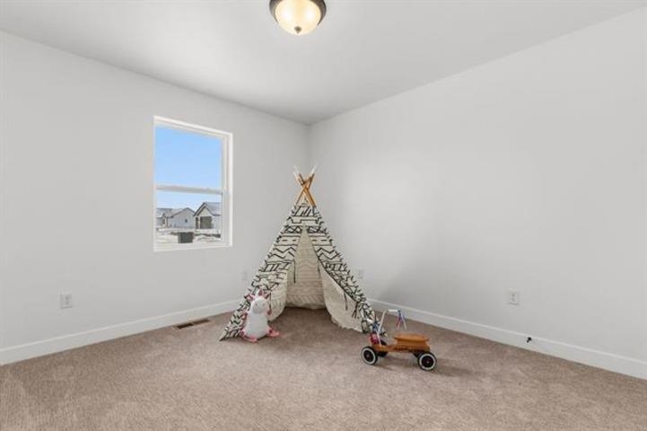 W6862 Mcallister Dr, Greenville, WI 54942