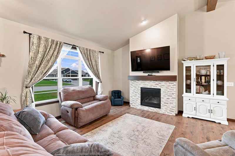 2014 Bear Paw Trl, Kaukauna, WI 54130