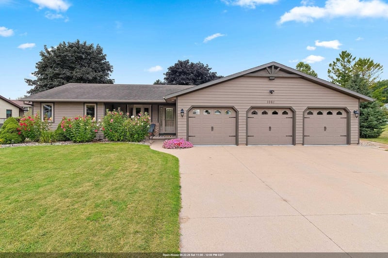 1061 Patrick Ct, Neenah, WI 54956