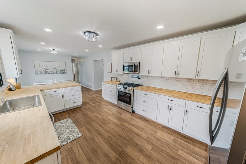 310 Lincoln Ave, Omro, WI 54963