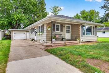 1028 Tyler Ave, Oshkosh, WI 54902-3465