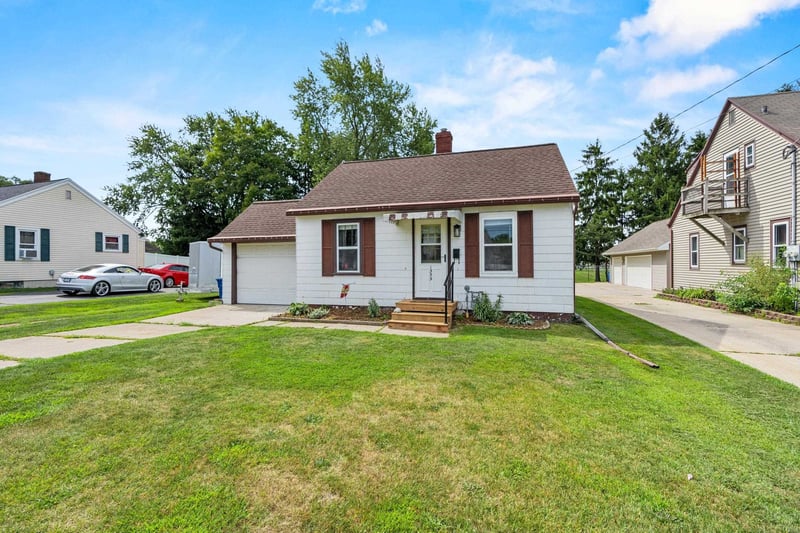 1359 Western Ave, Green Bay, WI 54303