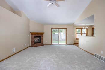 339 Windingbrook Dr, Oshkosh, WI 54904-7883