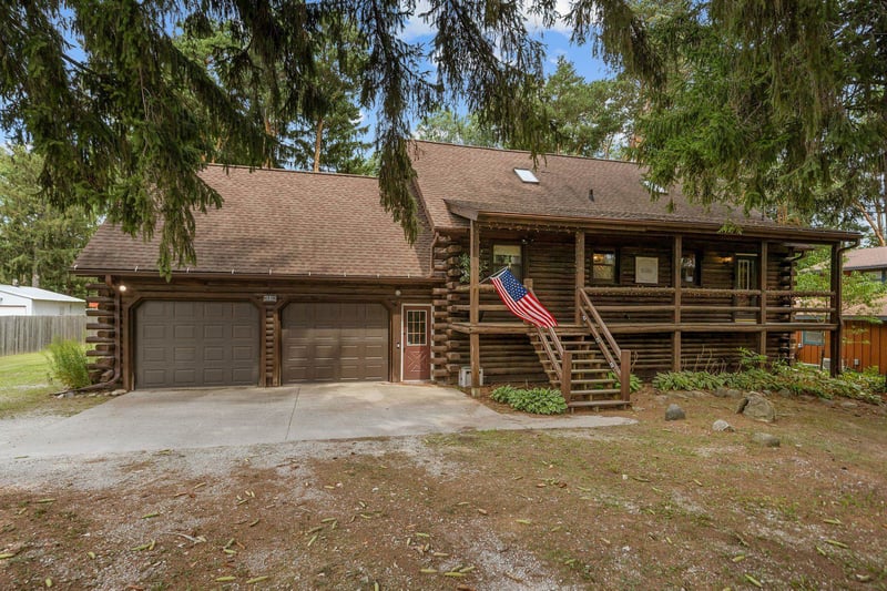 1712 E Edgewood Dr, Appleton, WI 54913