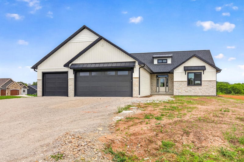 N918 Quarry Rim Rd, Hortonville, WI 54944