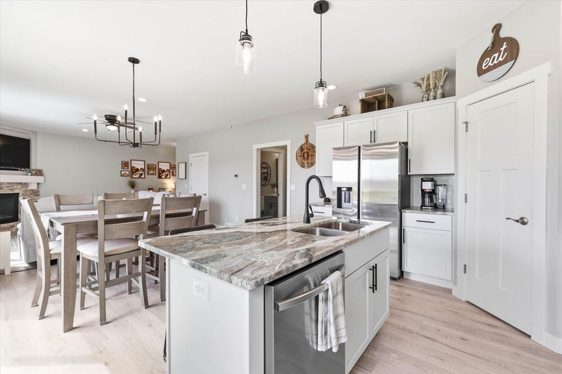 2601 St Thomas Ln, Neenah, WI 54956