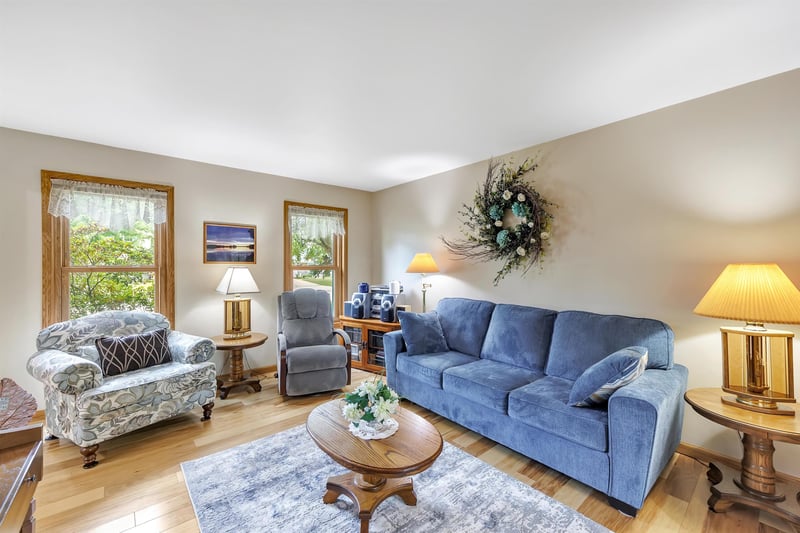 3097 Mercedes Dr, Green Bay, WI 54313