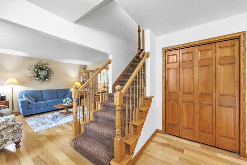 3097 Mercedes Dr, Green Bay, WI 54313