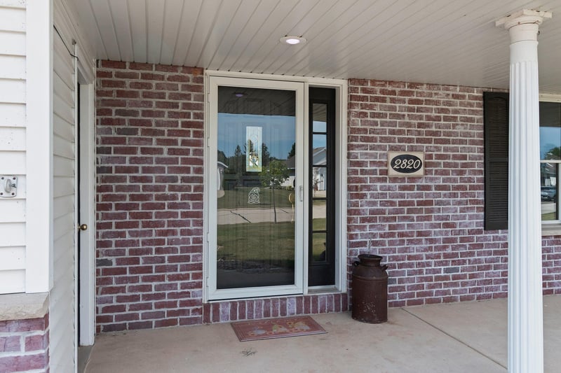 2820 Blue Spruce Dr, Green Bay, WI 54311-4509
