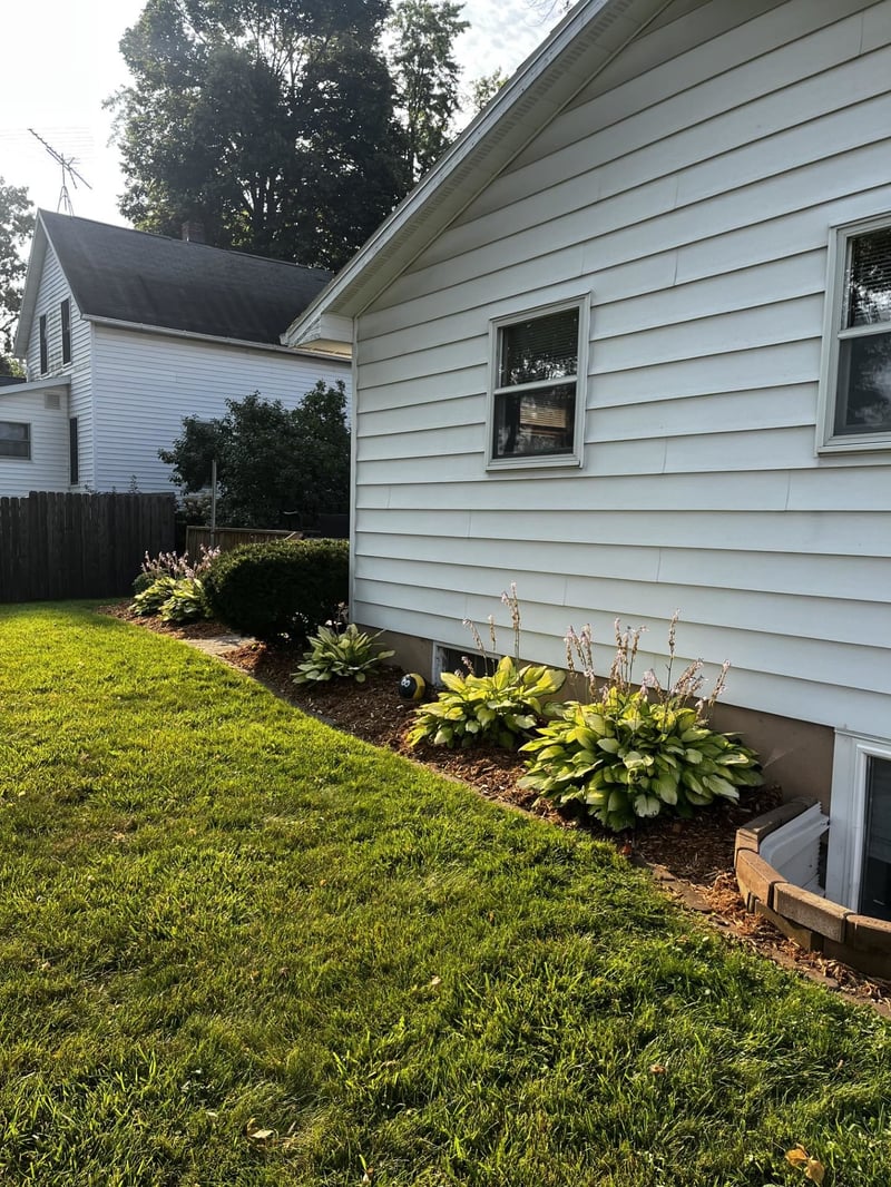 141 Robbins St, Seymour, WI 54165