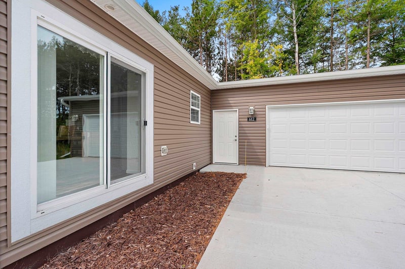 612 Allied Ct, Oconto, WI 54153