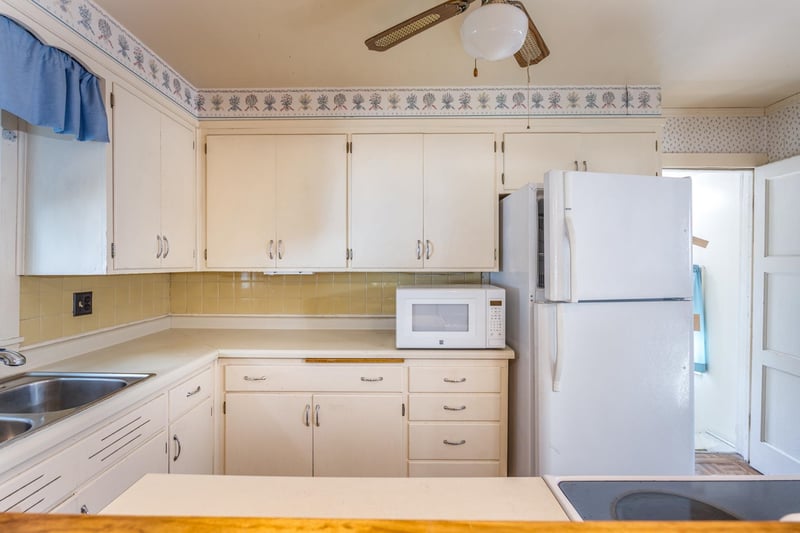 614 N Superior St, Appleton, WI 54911