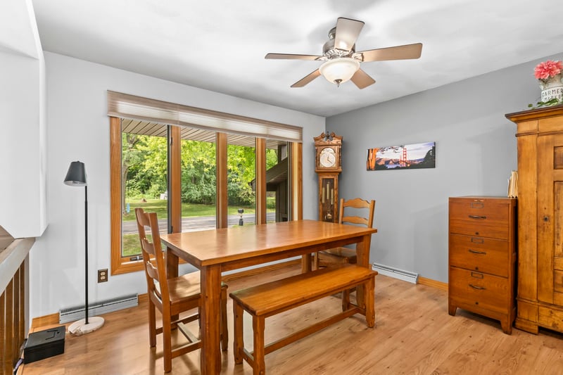 1261 Gavin Rd, Neenah, WI 54956
