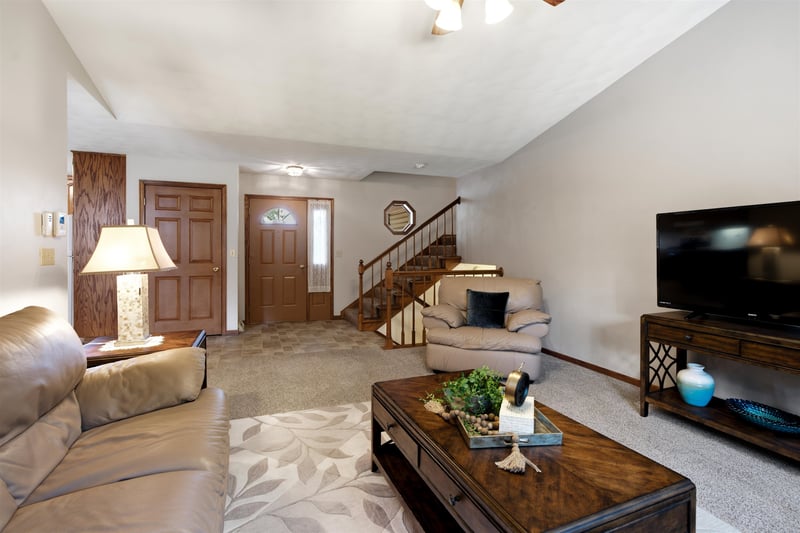 W6817 Appletree Ct, Greenville, WI 54942