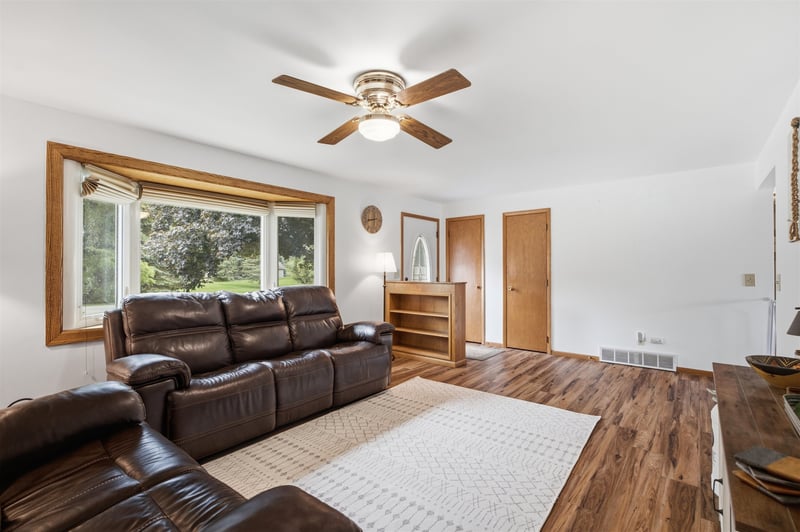 3090 W 1st Ave, Appleton, WI 54914