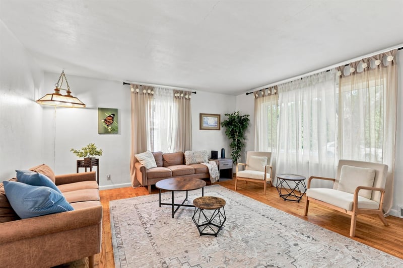 2715 W 1st Ave, Appleton, WI 54914-1141