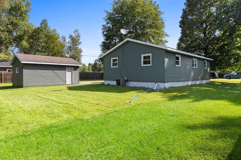 N5643 N Franklin St, Shawano, WI 54166