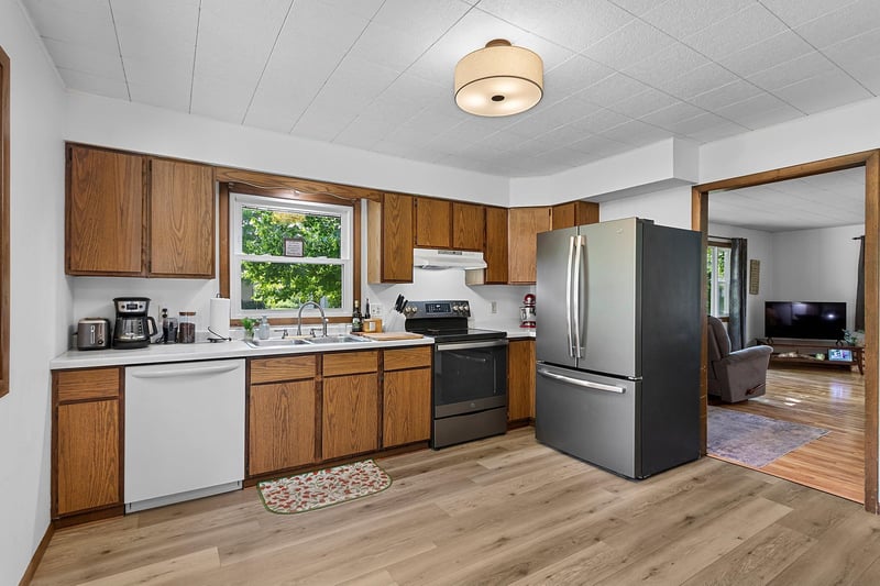 N5643 N Franklin St, Shawano, WI 54166