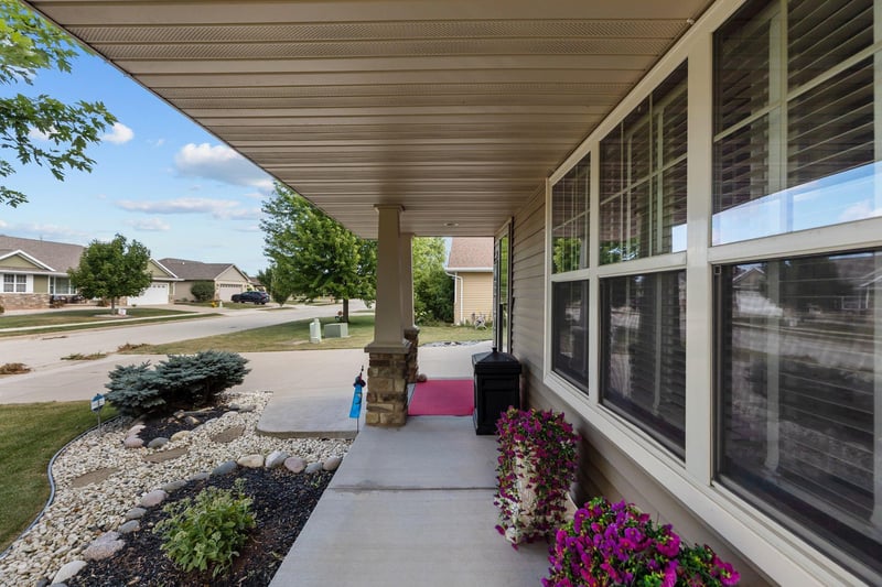 2876 Chrystella Dr, Menasha, WI 54952