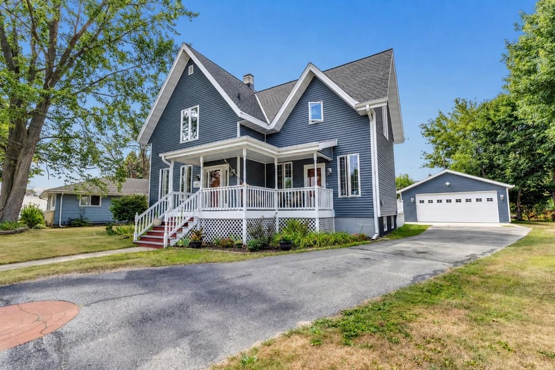 405 Superior Ave, Oconto, WI 54153