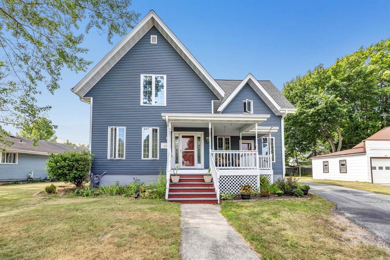 405 Superior Ave, Oconto, WI 54153