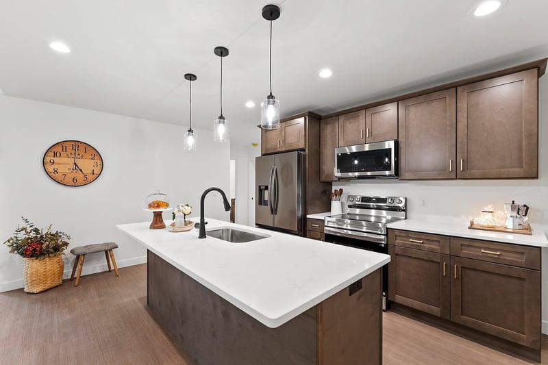 1837 London Rd, Green Bay, WI 54311