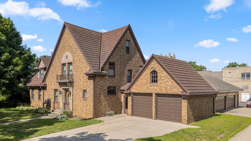 740 S Quincy St, Green Bay, WI 54301