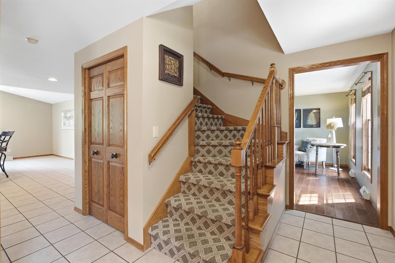 1502 E Cranberry Dr, Appleton, WI 54915