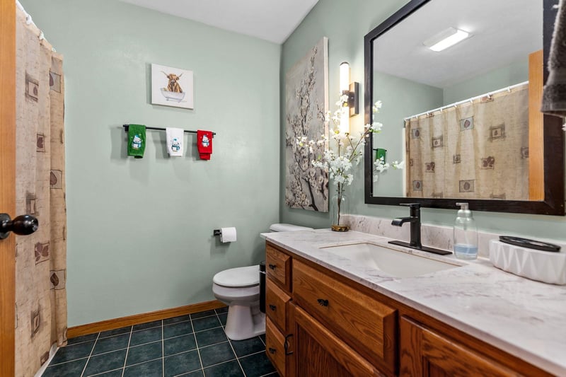 N1391 Woodland Dr, Greenville, WI 54942