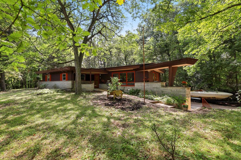 2532 Sheridan Dr, Green Bay, WI 54302-4423